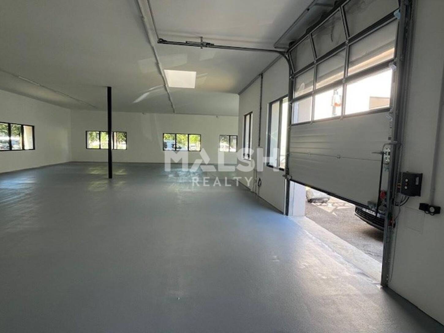 MALSH Realty & Property - Local d'activités - Lyon Sud Est - Vénissieux - 2