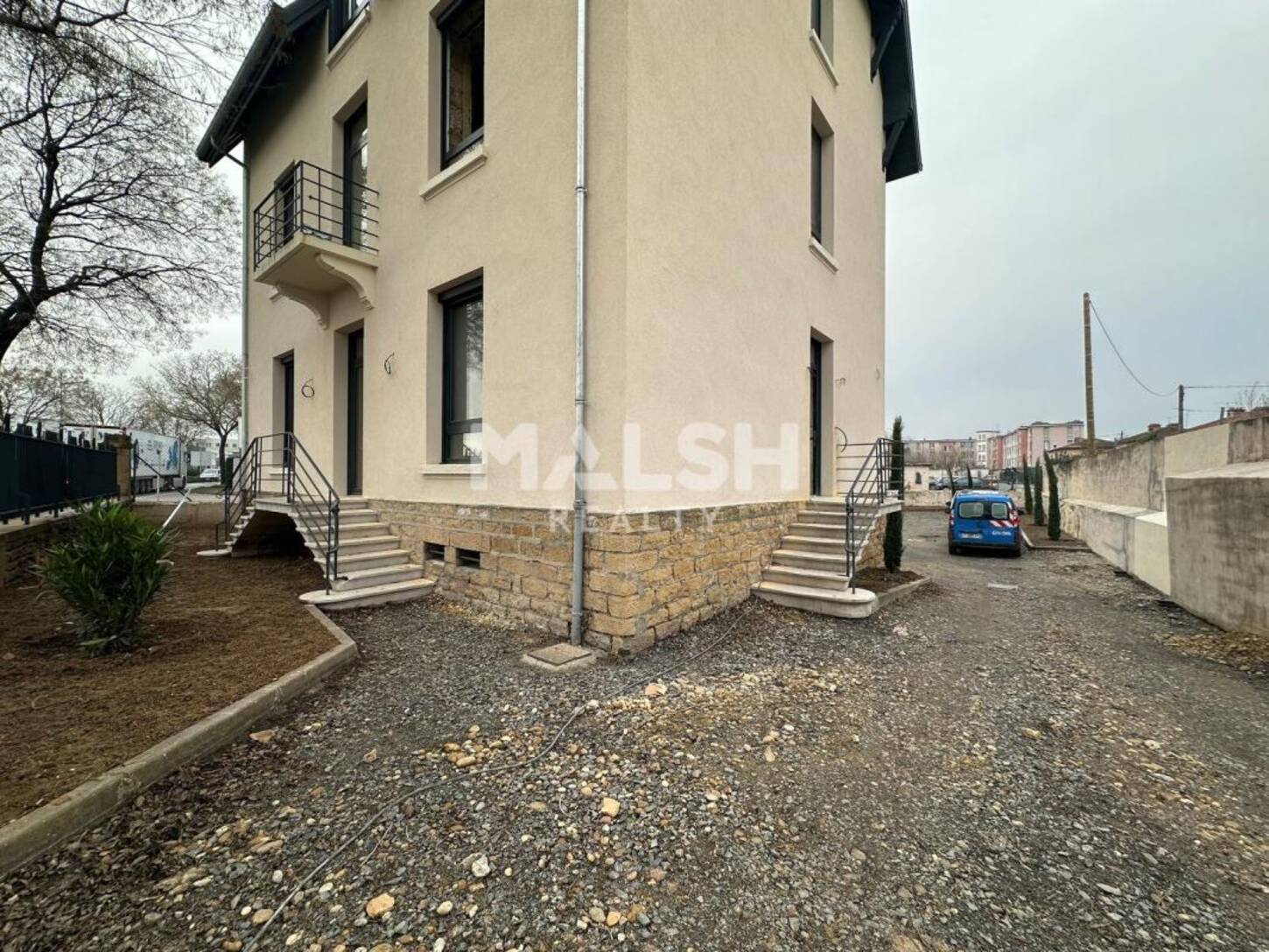 MALSH Realty & Property - Bureau - Extérieurs NORD (Villefranche / Belleville) - Villefranche-sur-Saône - 2