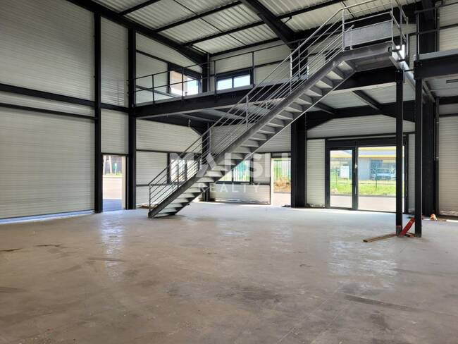 MALSH Realty & Property - Local d'activités - Extérieurs NORD (Villefranche / Belleville) - Trévoux - 1