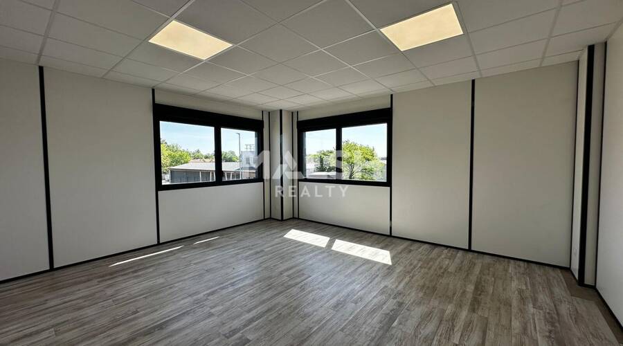 MALSH Realty & Property - Local d'activités - Extérieurs NORD (Villefranche / Belleville) - Trévoux - 14