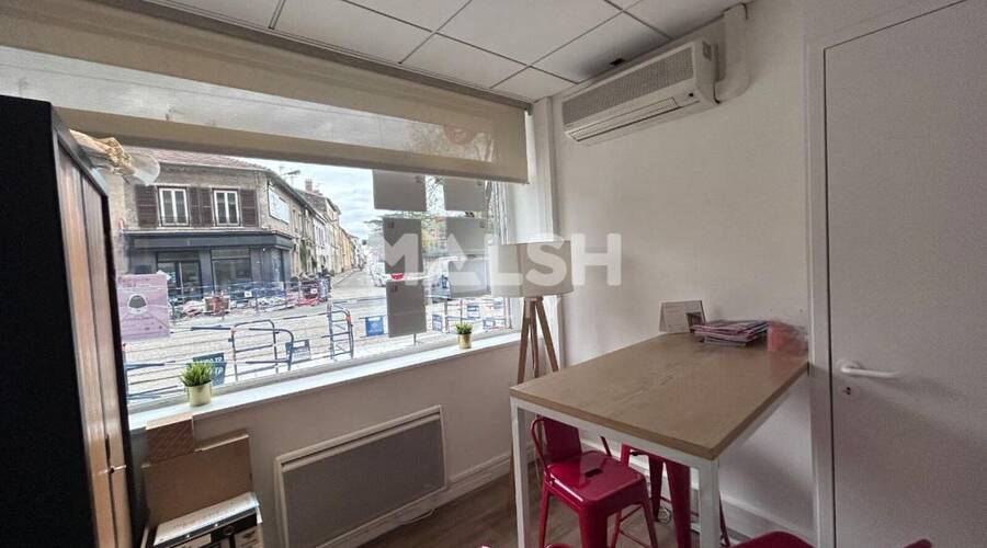 MALSH Realty & Property - Local commercial - Carré de Soie / Grand Clément / Bel Air - Villeurbanne - 5