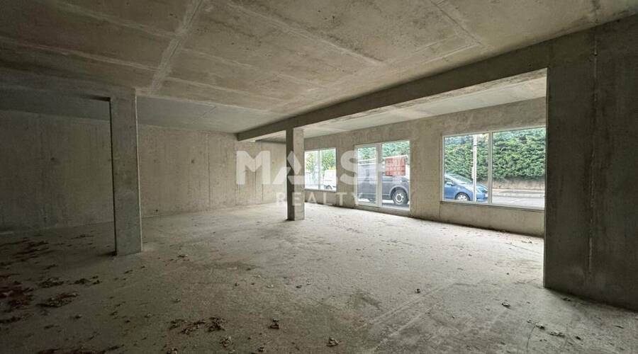 MALSH Realty & Property - Local commercial - Saint-Just-Saint-Rambert - 2