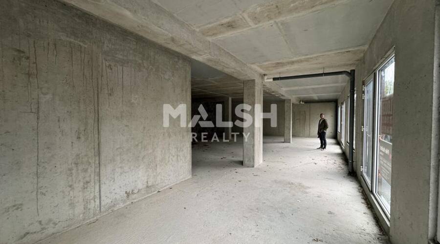 MALSH Realty & Property - Local commercial - Saint-Just-Saint-Rambert - 3