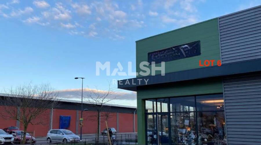 MALSH Realty & Property - Local commercial - Nord Isère ( Ile d'Abeau / St Quentin Falavier ) - Bourgoin-Jallieu - 3
