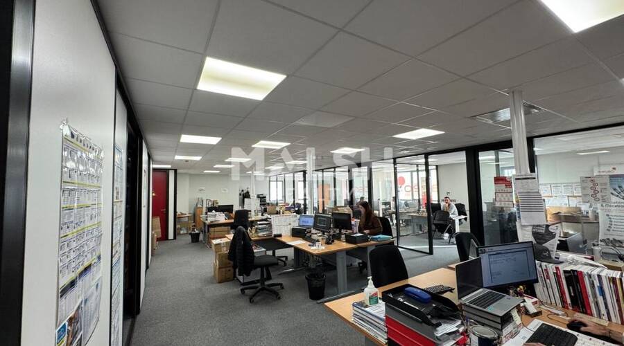 MALSH Realty & Property - Bureau - Saint-Just-Saint-Rambert - 1