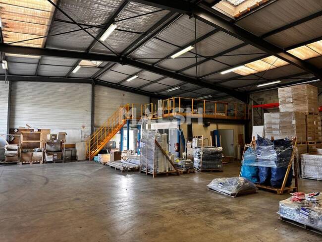 MALSH Realty & Property - Local d'activités - Montrond-les-Bains - 1