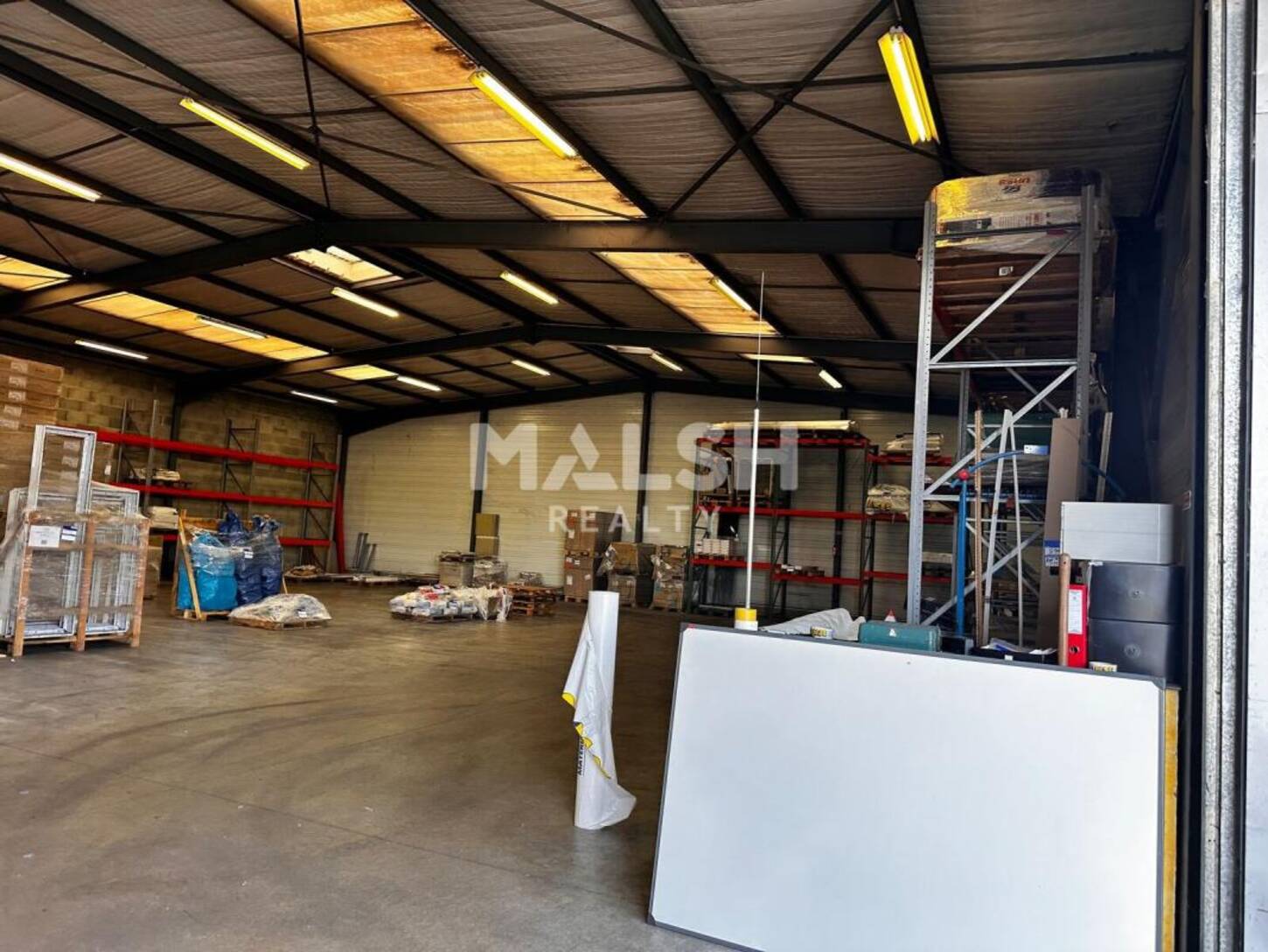 MALSH Realty & Property - Local d'activités - Montrond-les-Bains - 2