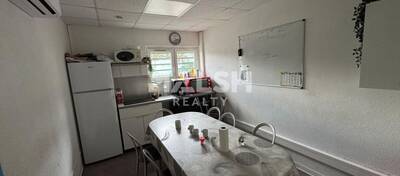 MALSH Realty & Property - Local d'activités - Saint Etienne - Saint-Étienne - 4