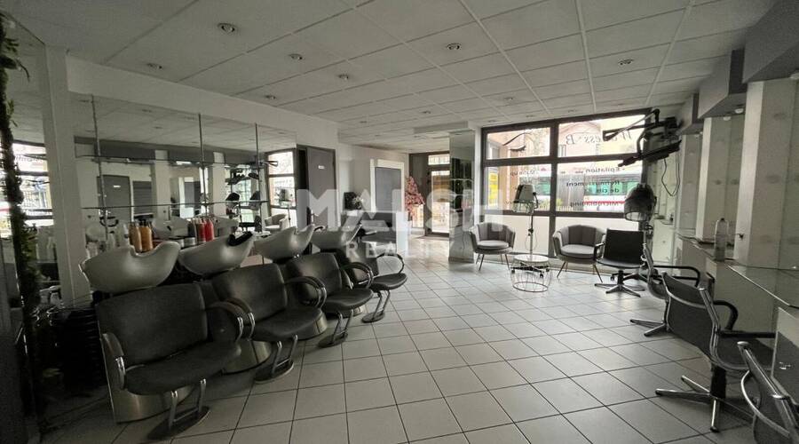 MALSH Realty & Property - Local commercial - Lyon 8°/ Hôpitaux - Lyon 8 - 4