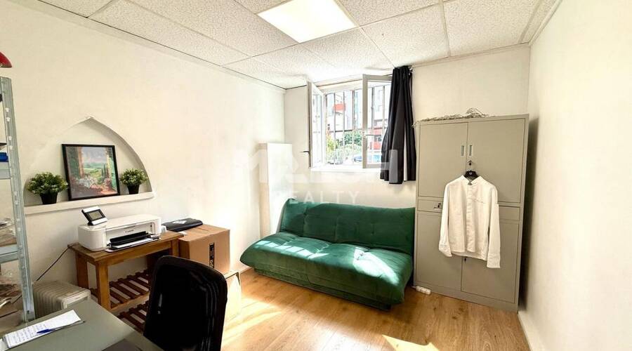 MALSH Realty & Property - Local commercial - Carré de Soie / Grand Clément / Bel Air - Villeurbanne - 2