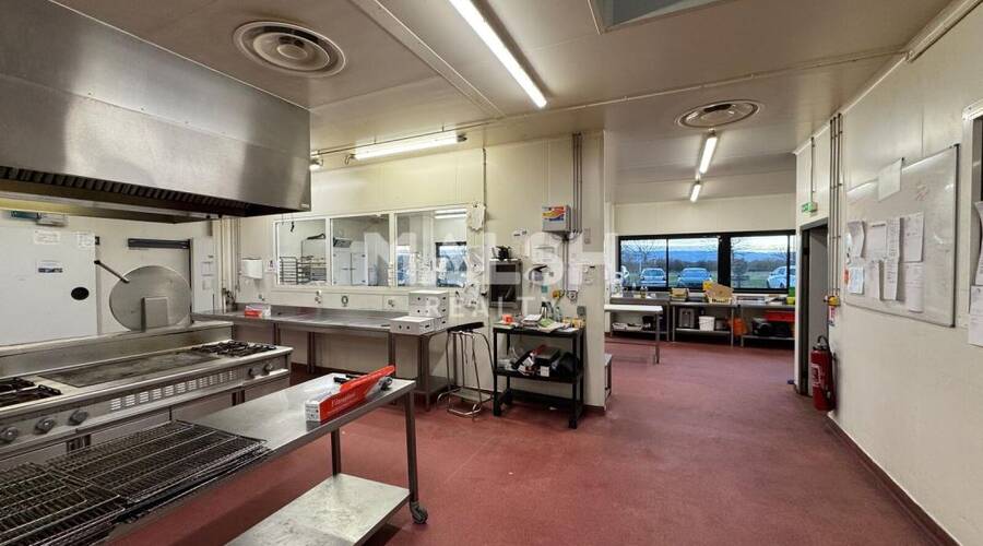 MALSH Realty & Property - Local commercial - Montrond-les-Bains - 2