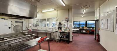 MALSH Realty & Property - Local commercial - Montrond-les-Bains - 2