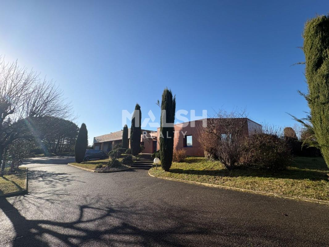 MALSH Realty & Property - Local d'activités - Montagny - 23