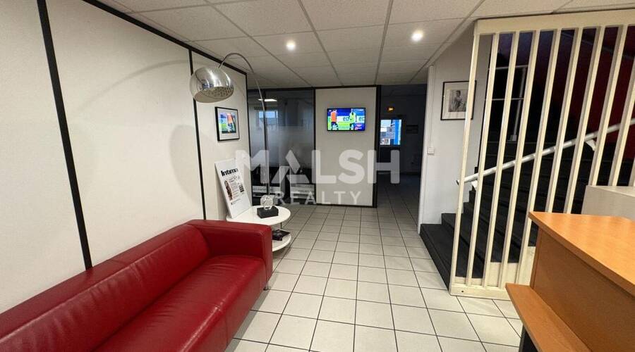 MALSH Realty & Property - Local d'activités - Carré de Soie / Grand Clément / Bel Air - Villeurbanne - 13