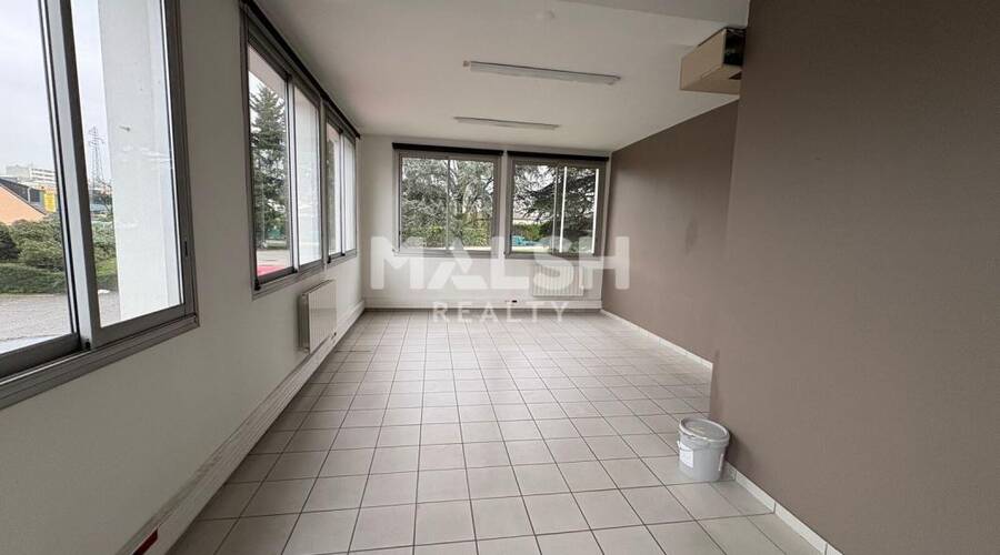 MALSH Realty & Property - Local d'activités - Carré de Soie / Grand Clément / Bel Air - Villeurbanne - 14