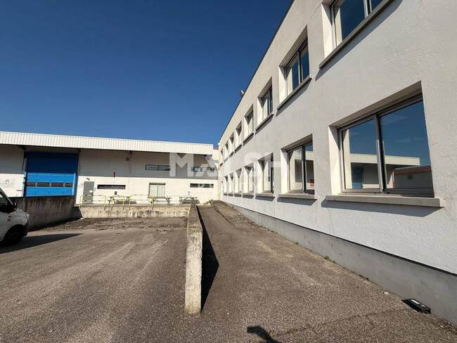 MALSH Realty & Property - Local d'activités - Carré de Soie / Grand Clément / Bel Air - Villeurbanne - 1