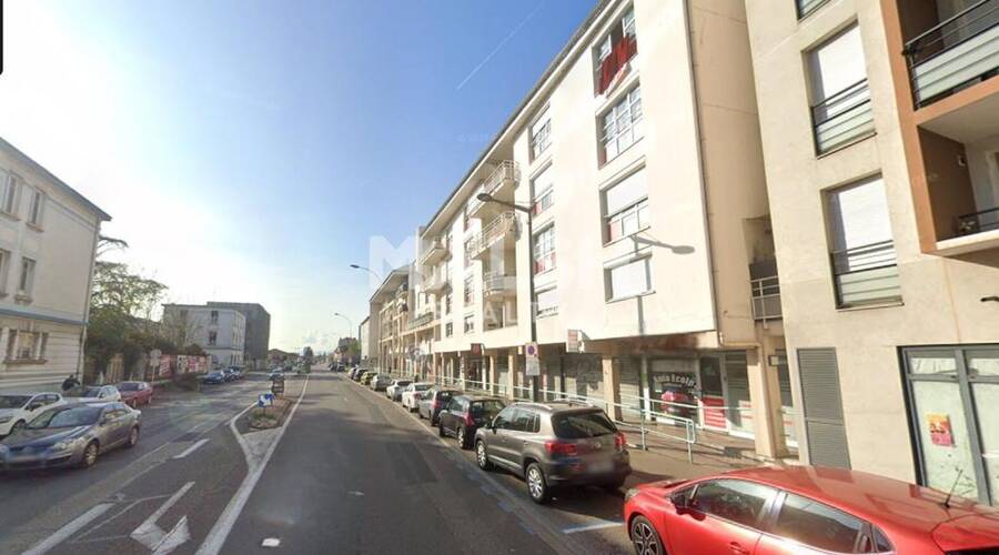 MALSH Realty & Property - Local commercial - Lyon Nord Est (Rhône Amont) - Décines-Charpieu - 1