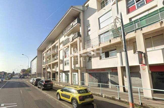 MALSH Realty & Property - Local commercial - Lyon Nord Est (Rhône Amont) - Décines-Charpieu - 1
