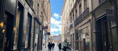 MALSH Realty & Property - Local commercial - Lyon - Presqu'île - Lyon 2 - 4