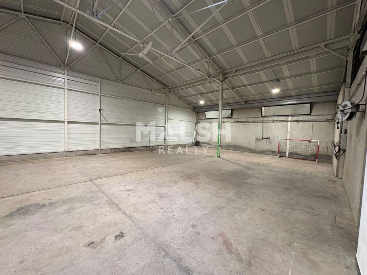 MALSH Realty & Property - Local d'activités - Extérieurs OUEST (Tarare / Arbresle) - Mornant - 2