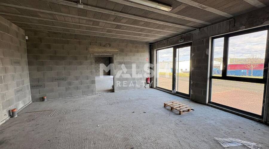 MALSH Realty & Property - Local d'activités - Extérieurs OUEST (Tarare / Arbresle) - Savigny - 8