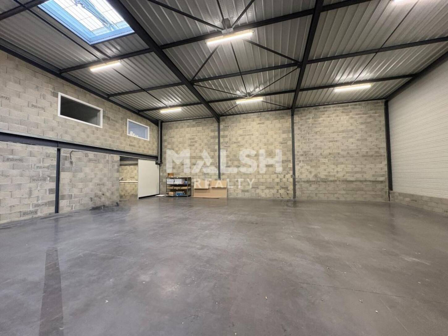 MALSH Realty & Property - Local d'activités - Extérieurs NORD (Villefranche / Belleville) - Alix - 2