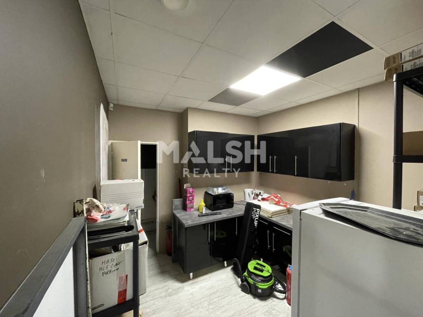 MALSH Realty & Property - Local commercial - Lyon EST (St Priest /Mi Plaine/ A43 / Eurexpo) - Saint-Priest - 2