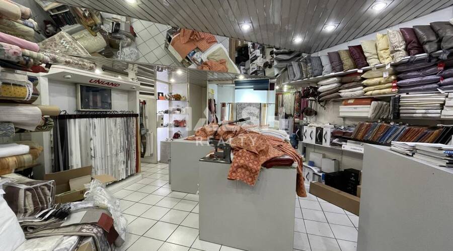 MALSH Realty & Property - Local commercial - Lyon Nord Ouest (Techlid / Monts d'Or) - Tassin-la-Demi-Lune - 2