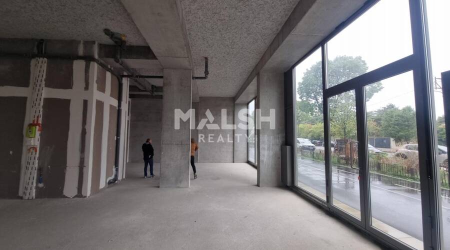 MALSH Realty & Property - Local commercial - Carré de Soie / Grand Clément / Bel Air - Villeurbanne - 3