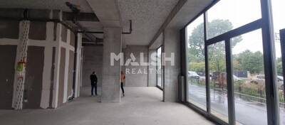 MALSH Realty & Property - Local commercial - Carré de Soie / Grand Clément / Bel Air - Villeurbanne - 3