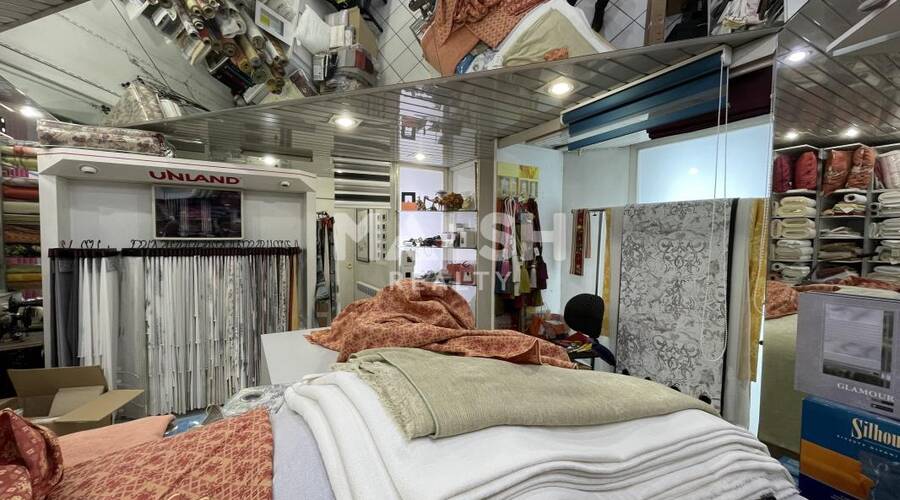 MALSH Realty & Property - Local commercial - Lyon Nord Ouest (Techlid / Monts d'Or) - Tassin-la-Demi-Lune - 3