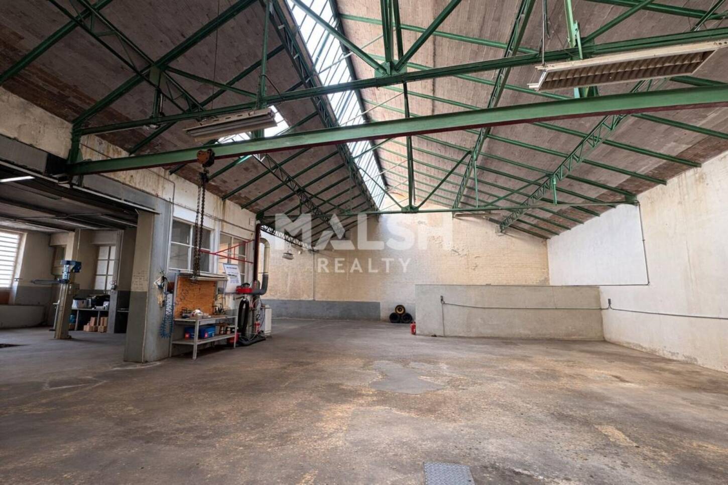 MALSH Realty & Property - Local d'activités - Lyon 8°/ Hôpitaux - Lyon 8 - 2