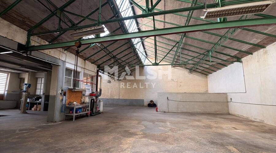 MALSH Realty & Property - Local d'activités - Lyon 8°/ Hôpitaux - Lyon 8 - 2