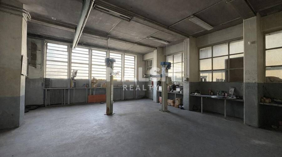 MALSH Realty & Property - Local d'activités - Lyon 8°/ Hôpitaux - Lyon 8 - 3