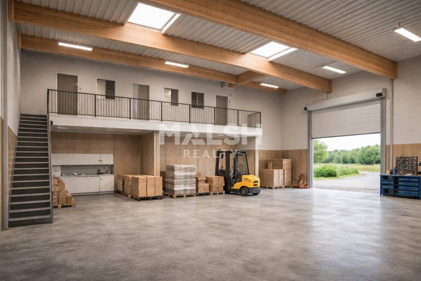 MALSH Realty & Property - Local d'activités - Nord 42 - Violay - 2