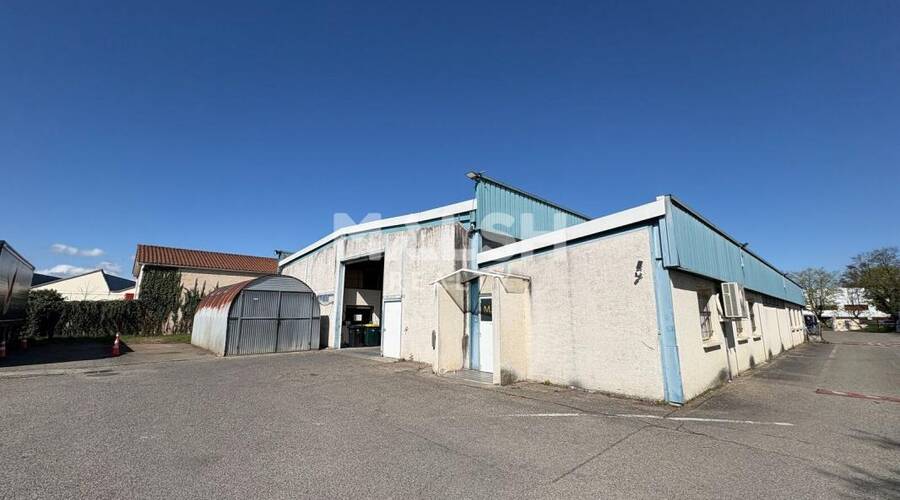 MALSH Realty & Property - Local d'activités - Lyon Nord Est (Rhône Amont) - Décines-Charpieu - 1