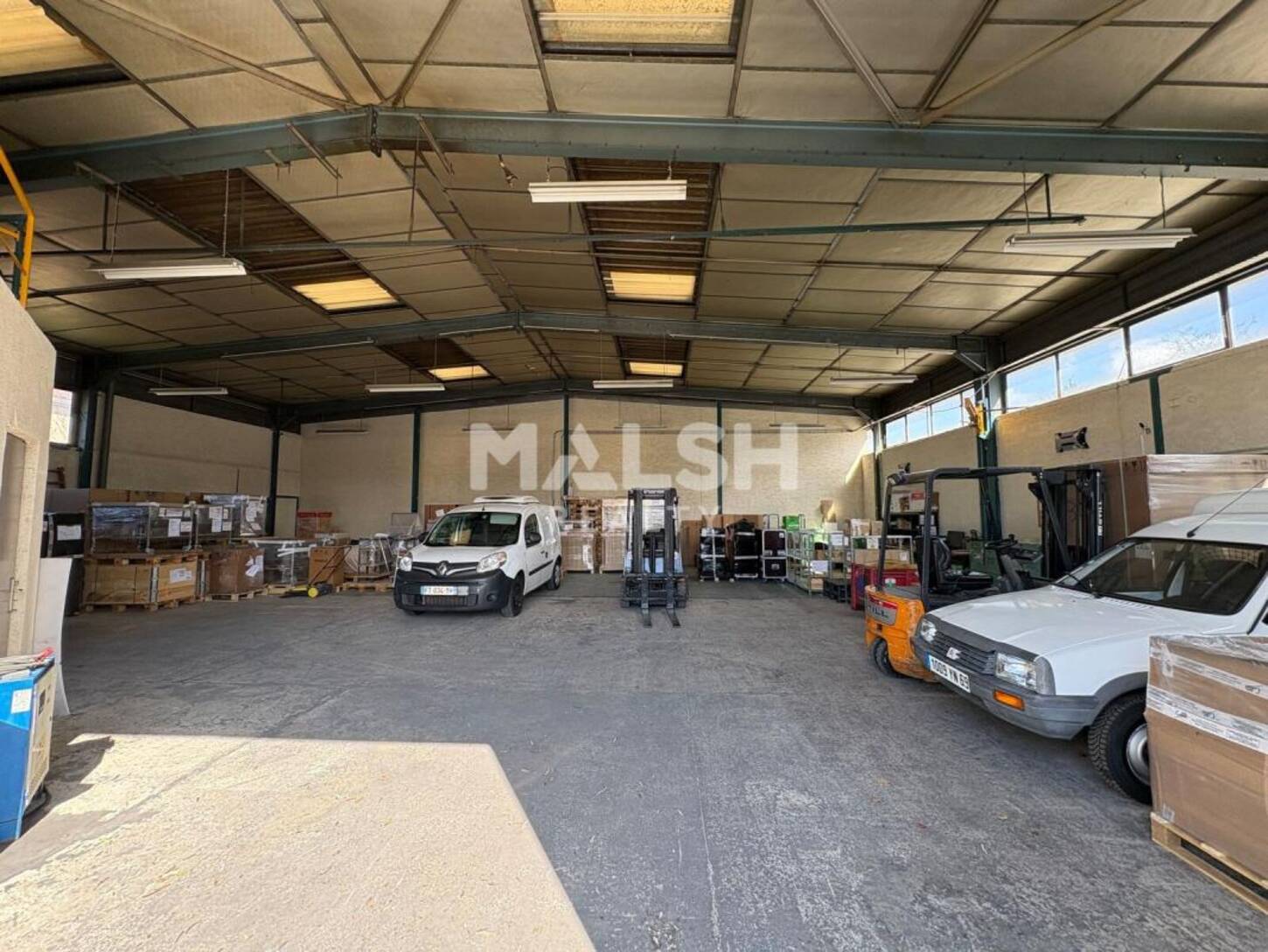 MALSH Realty & Property - Local d'activités - Lyon Nord Est (Rhône Amont) - Décines-Charpieu - 2