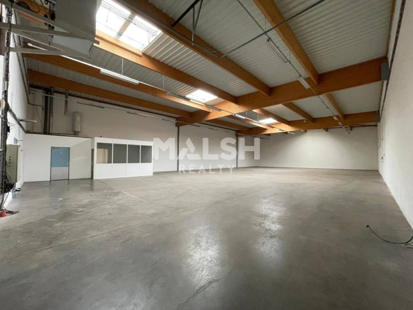 MALSH Realty & Property - Local d'activités - Lyon Nord Est (Rhône Amont) - Décines-Charpieu - 2
