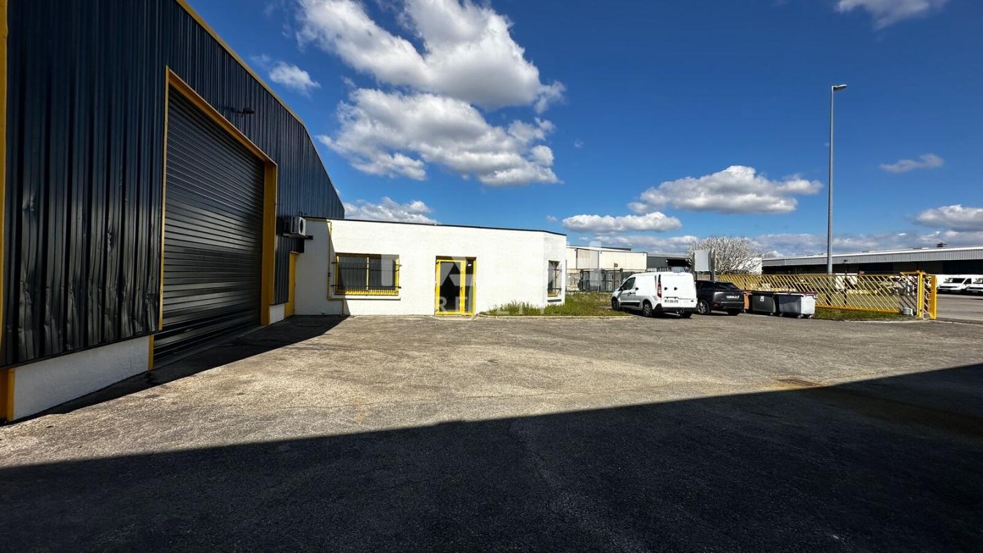 MALSH Realty & Property - Local d'activités - Lyon EST (St Priest /Mi Plaine/ A43 / Eurexpo) - Pusignan - 17