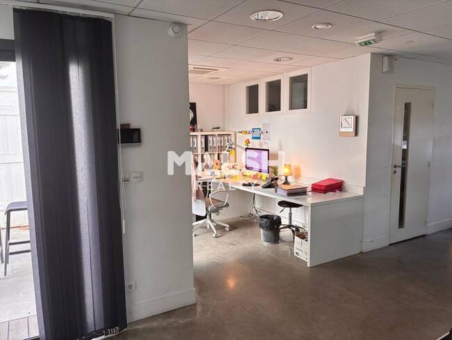 MALSH Realty & Property - Bureau - Lyon Nord Est (Rhône Amont) - Décines-Charpieu - 1