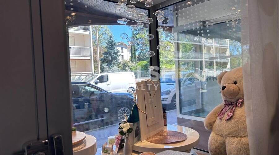 MALSH Realty & Property - Local commercial - Lyon 5° - Lyon 5 - 5