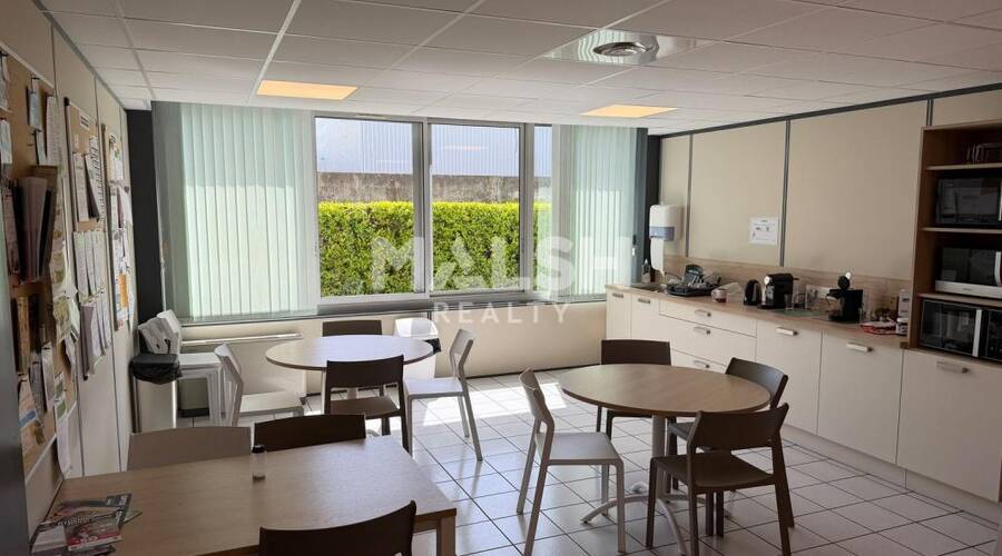 MALSH Realty & Property - Local d'activités - Lyon Nord Est (Rhône Amont) - Décines-Charpieu - 3