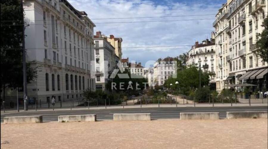 MALSH Realty & Property - Local commercial - Lyon 6° - Lyon 6 - 7