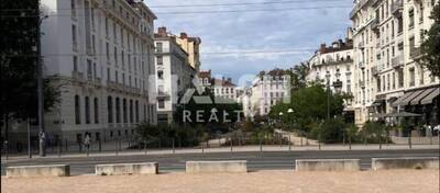 MALSH Realty & Property - Local commercial - Lyon 6° - Lyon 6 - 7