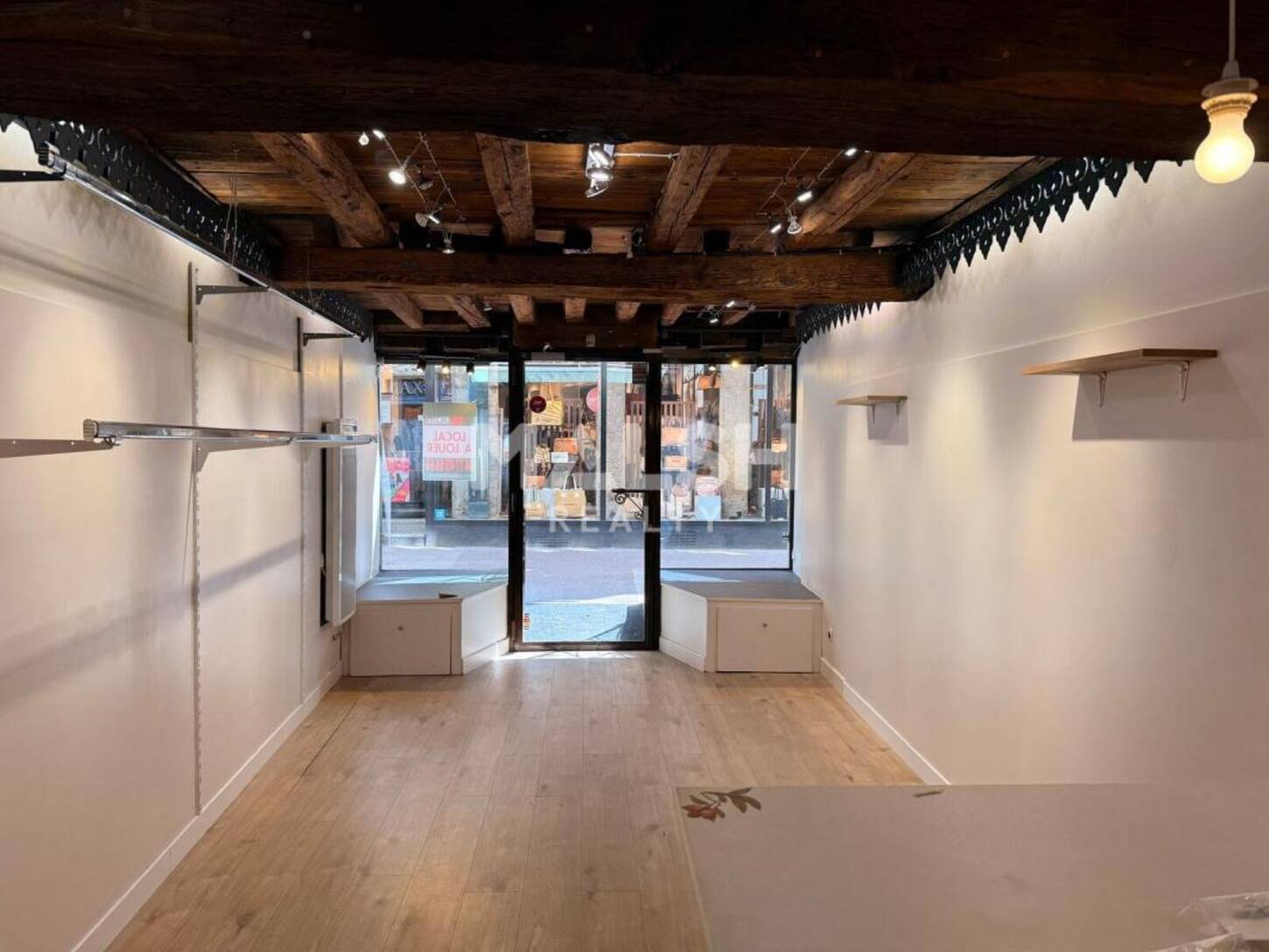 MALSH Realty & Property - Local commercial - Saint-Etienne Métropole - Saint-Étienne - 2