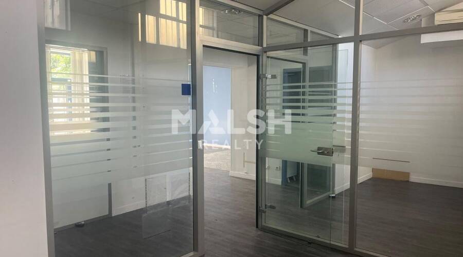 MALSH Realty & Property - Local commercial - Carré de Soie / Grand Clément / Bel Air - Villeurbanne - 2