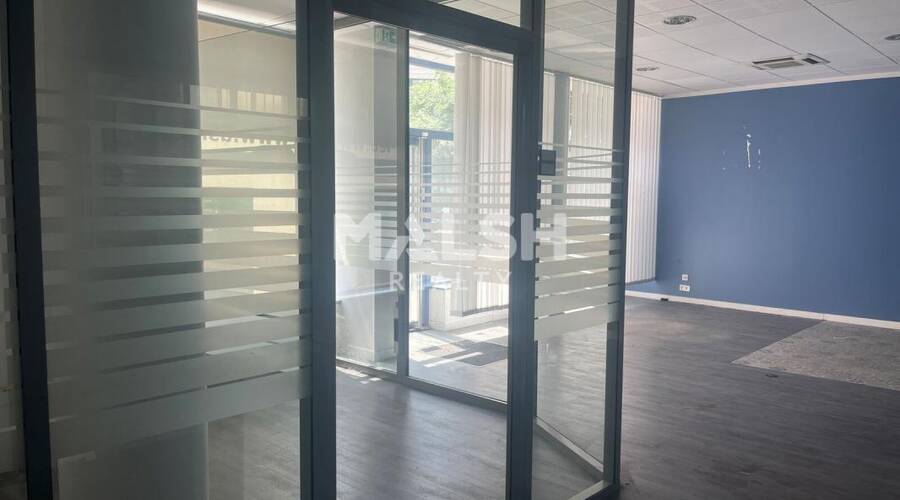 MALSH Realty & Property - Local commercial - Carré de Soie / Grand Clément / Bel Air - Villeurbanne - 4