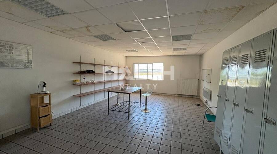 MALSH Realty & Property - Local d'activités - Nord 42 - Commelle-Vernay - 11