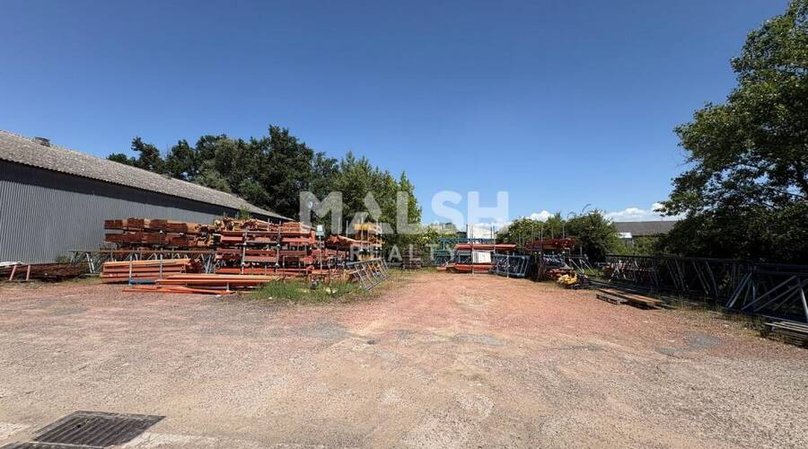 MALSH Realty & Property - Local d'activités - Nord 42 - Commelle-Vernay - 16