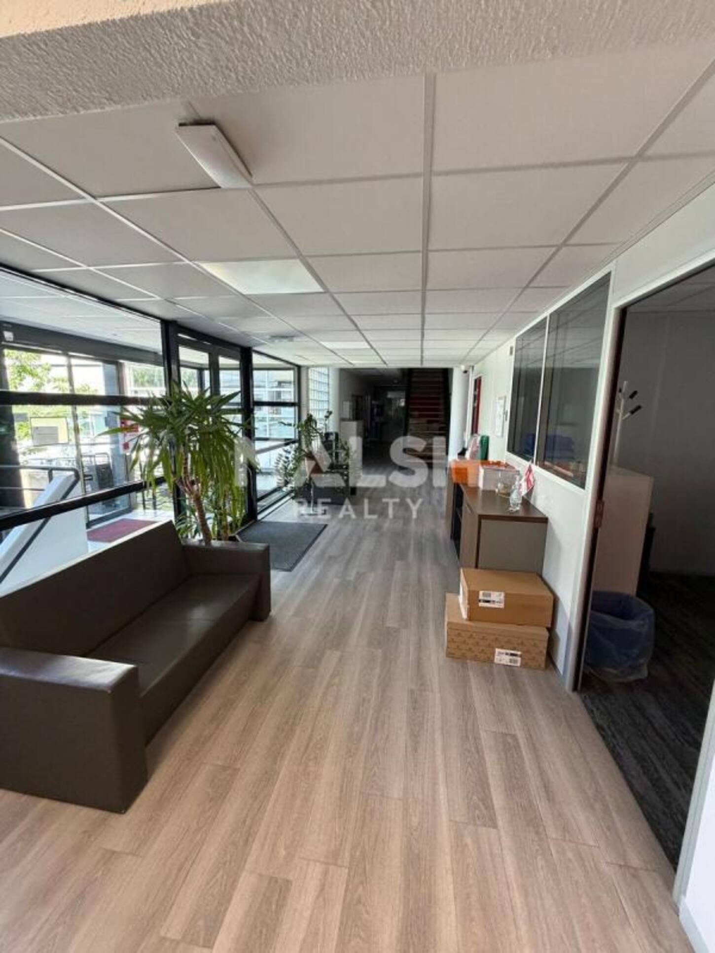 MALSH Realty & Property - Bureau - Extérieurs SUD (Vallée du Rhône) - Chasse-sur-Rhône - 2